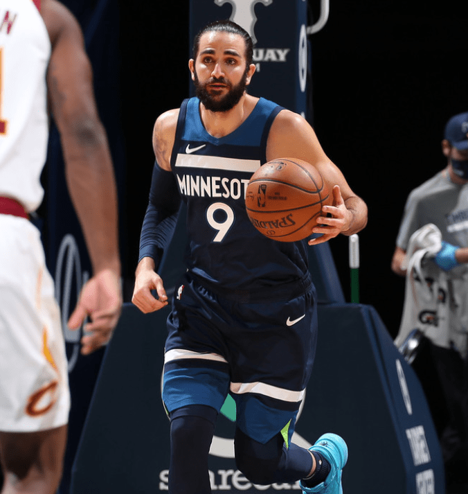 Doinb在篮网比赛中爆冷,问鼎冠军引发热议!免费下载爱游戏