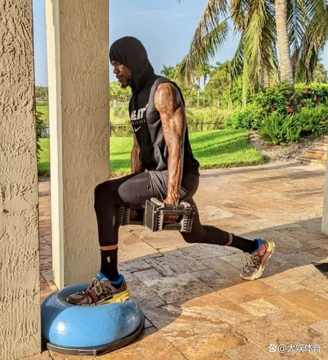 关于TheShy在德国队比赛中回归赛场,赛事规则更新引发热议!的信息爱游戏APP官方版